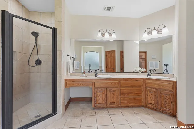 1017 MOUNTAIN DR San Marcos, TX 78666