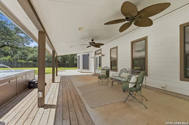 1017 MOUNTAIN DR San Marcos, TX 78666