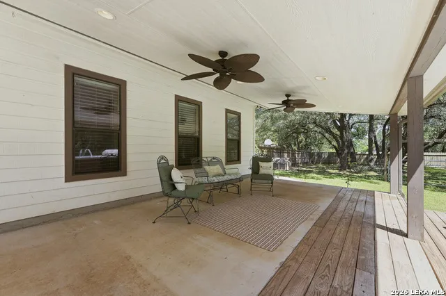 1017 MOUNTAIN DR San Marcos, TX 78666