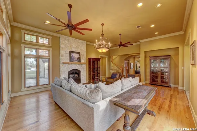 1104 Lois St Kerrville, TX 78028