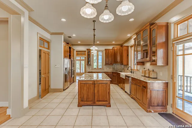 1104 Lois St Kerrville, TX 78028