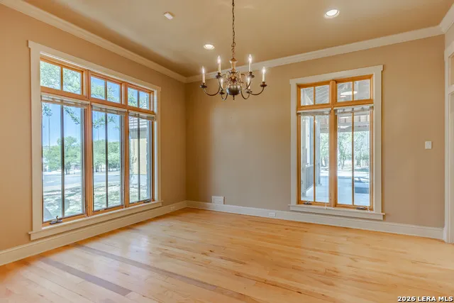 1104 Lois St Kerrville, TX 78028