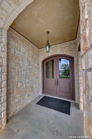 1104 Lois St Kerrville, TX 78028