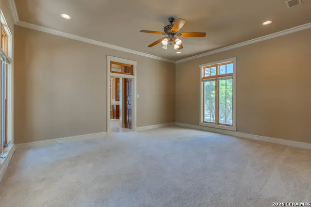 1104 Lois St Kerrville, TX 78028