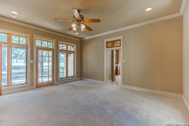 1104 Lois St Kerrville, TX 78028