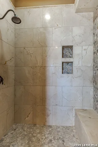 1104 Lois St Kerrville, TX 78028