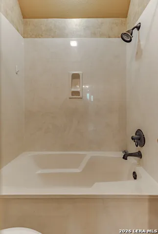 1104 Lois St Kerrville, TX 78028
