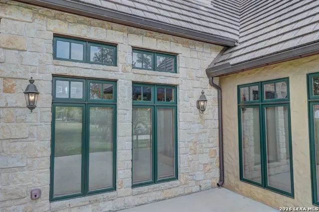 1104 Lois St Kerrville, TX 78028