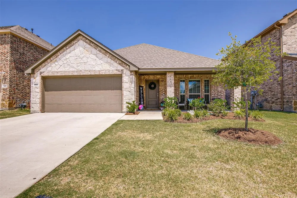 593 Jamestown Lane Fate, TX 75189