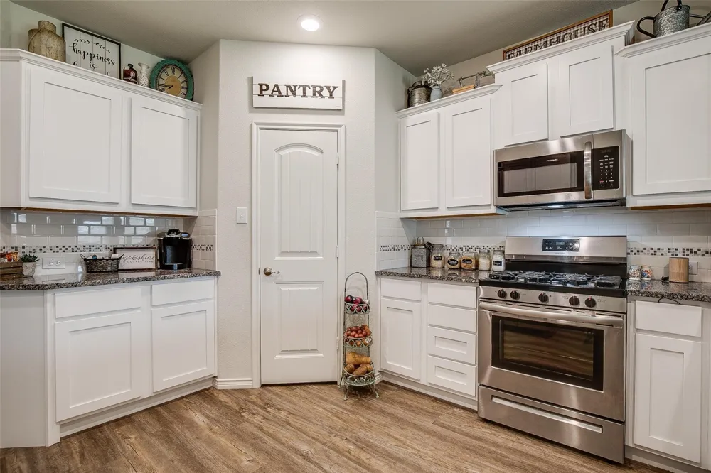 593 Jamestown Lane Fate, TX 75189