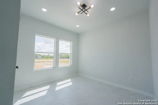 150 Ranchero Way Natalia, TX 78059