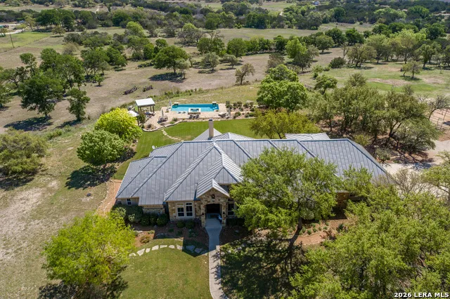 395 Bluff Creek Center Point, TX 78010