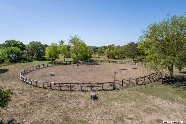395 Bluff Creek Center Point, TX 78010