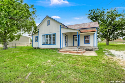 517 Center St