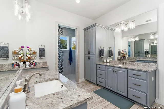 916 JENNY LEIGH TRL Bulverde, TX 78163
