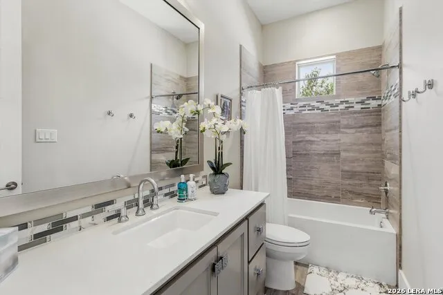 643 MENGER SPGS Boerne, TX 78006
