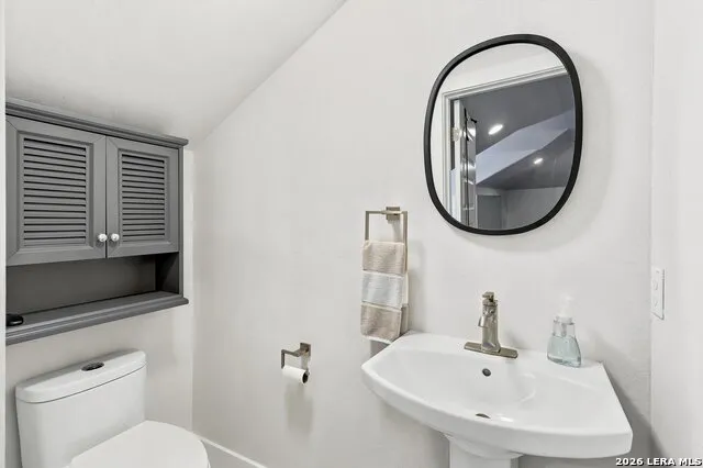 643 MENGER SPGS Boerne, TX 78006