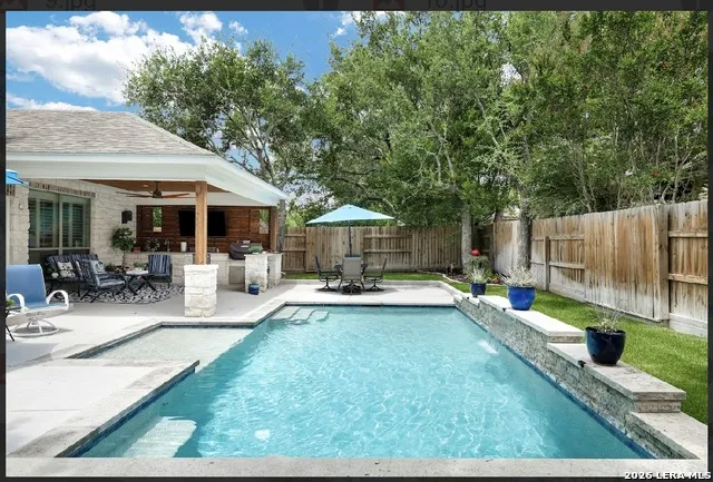 27 Stonewall Bend San Antonio, TX 78256