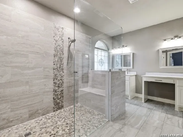 27 Stonewall Bend San Antonio, TX 78256