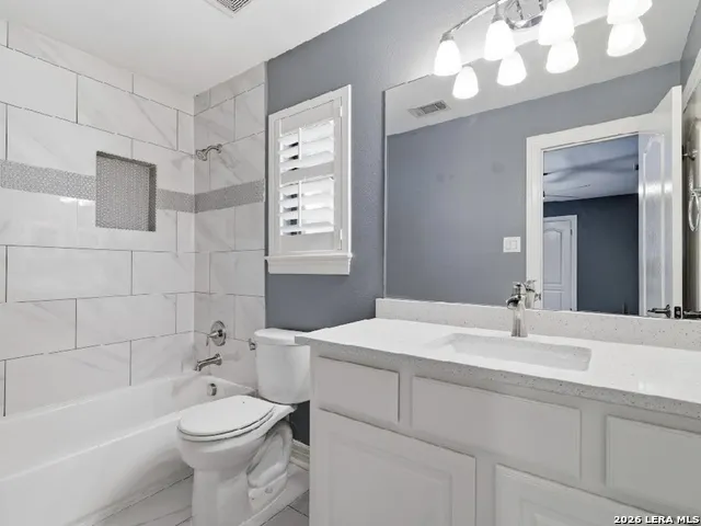 27 Stonewall Bend San Antonio, TX 78256