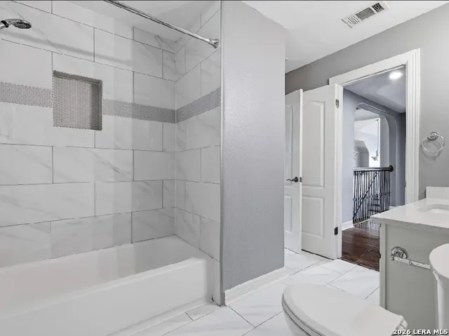 27 Stonewall Bend San Antonio, TX 78256