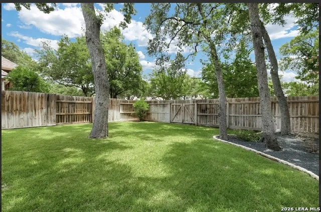 27 Stonewall Bend San Antonio, TX 78256
