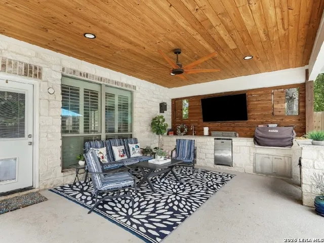 27 Stonewall Bend San Antonio, TX 78256