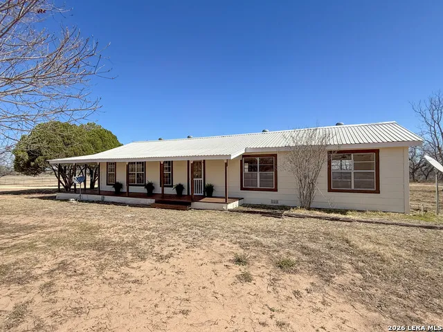 3962 STATE HWY 173 S Devine, TX 78016