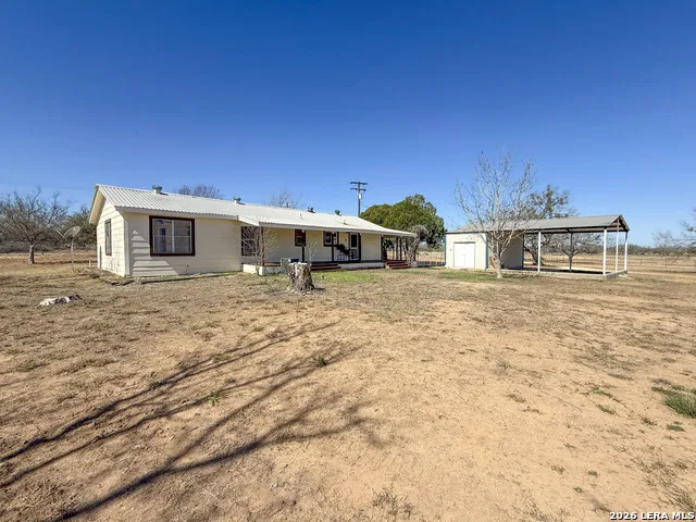 3962 STATE HWY 173 S Devine, TX 78016