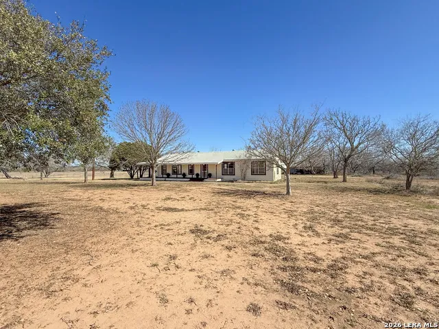 3962 STATE HWY 173 S Devine, TX 78016