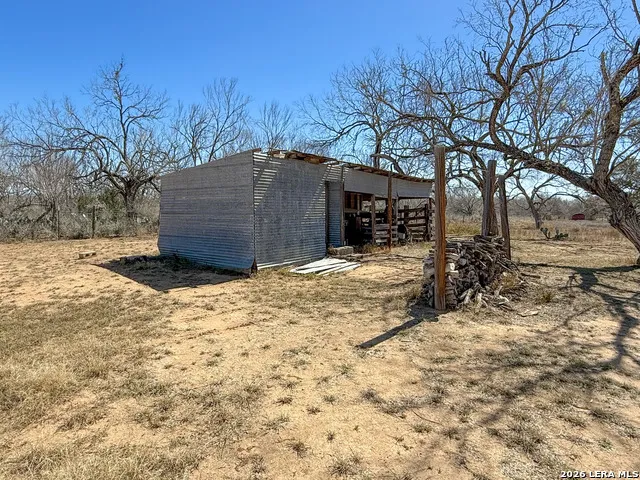 3962 STATE HWY 173 S Devine, TX 78016
