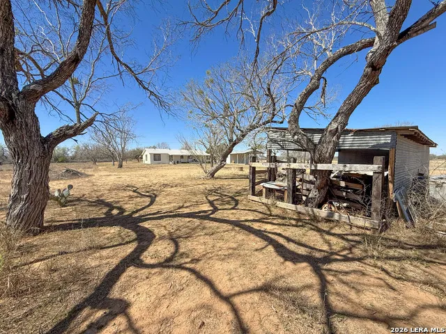 3962 STATE HWY 173 S Devine, TX 78016
