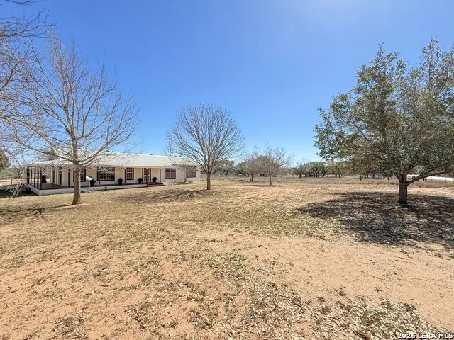 3962 STATE HWY 173 S Devine, TX 78016