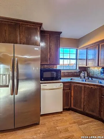 2101 PERSHING CIR Eagle Pass, TX 78852