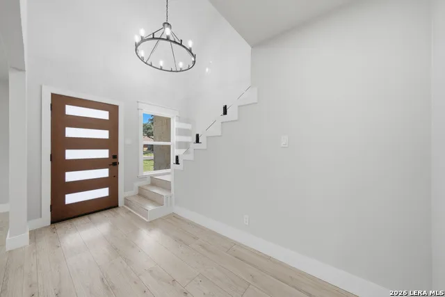 118 S Gardenview Castle Hills, TX 78213
