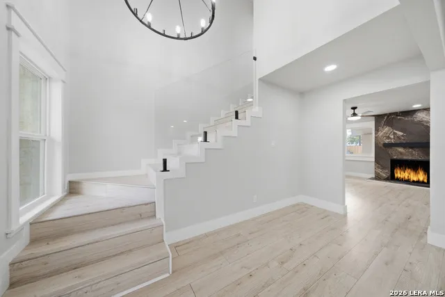 118 S Gardenview Castle Hills, TX 78213