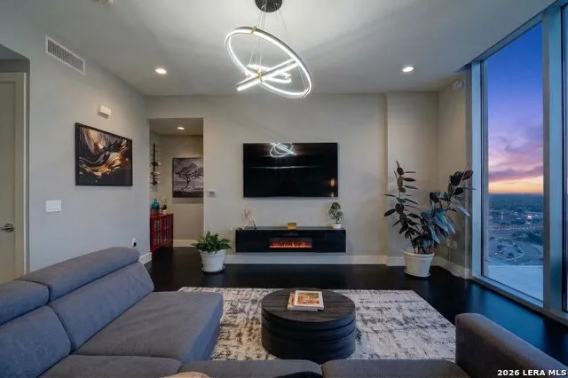 610 E Market St #UNIT 2605 San Antonio, TX 78205