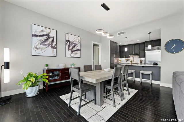 610 E Market St #UNIT 2605 San Antonio, TX 78205