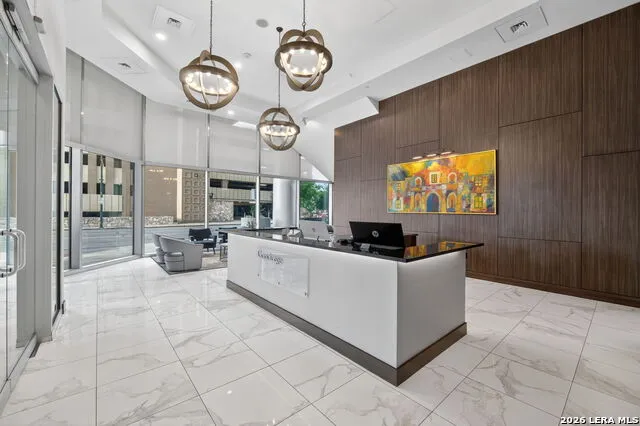 610 E Market St #UNIT 2605 San Antonio, TX 78205