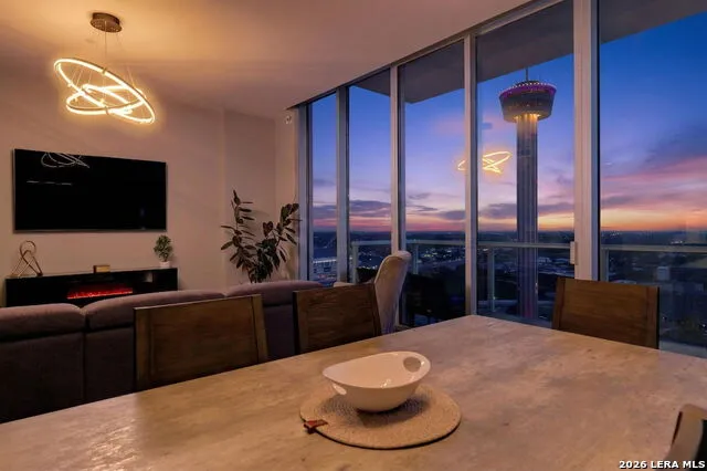 610 E Market St #UNIT 2605 San Antonio, TX 78205