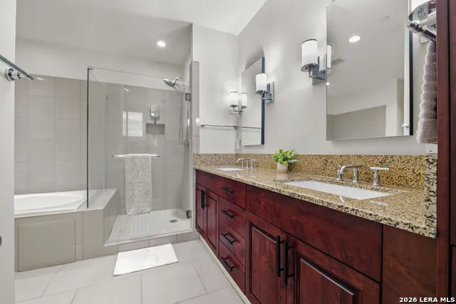 610 E Market St #UNIT 2605 San Antonio, TX 78205