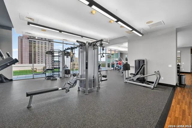 610 E Market St #UNIT 2605 San Antonio, TX 78205