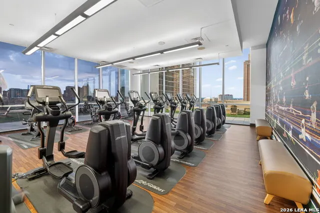 610 E Market St #UNIT 2605 San Antonio, TX 78205