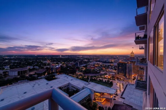 610 E Market St #UNIT 2605 San Antonio, TX 78205