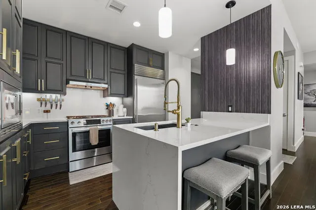 610 E Market St #UNIT 2605 San Antonio, TX 78205