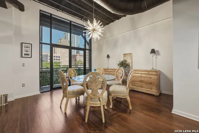 214 E TRAVIS ST #APT 205 San Antonio, TX 78205