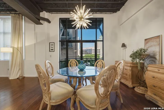 214 E TRAVIS ST #APT 205 San Antonio, TX 78205