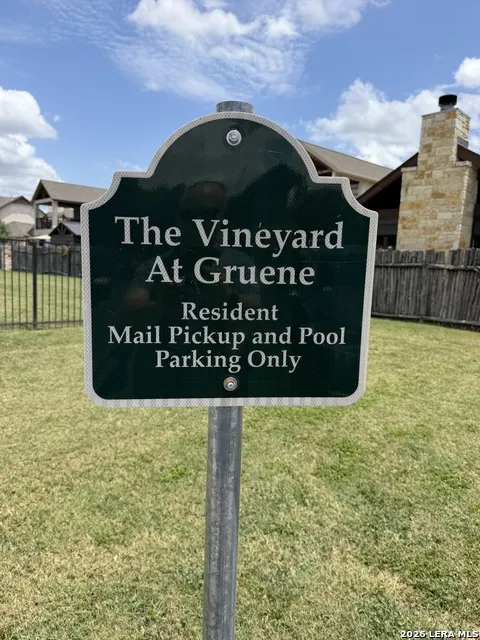 1662 GRUENE VINEYARD XING New Braunfels, TX 78130