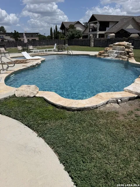 1662 GRUENE VINEYARD XING New Braunfels, TX 78130