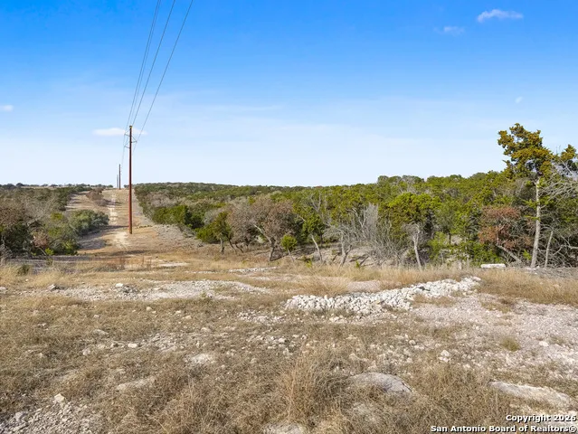 129 Paramount View Kerrville, TX 78028